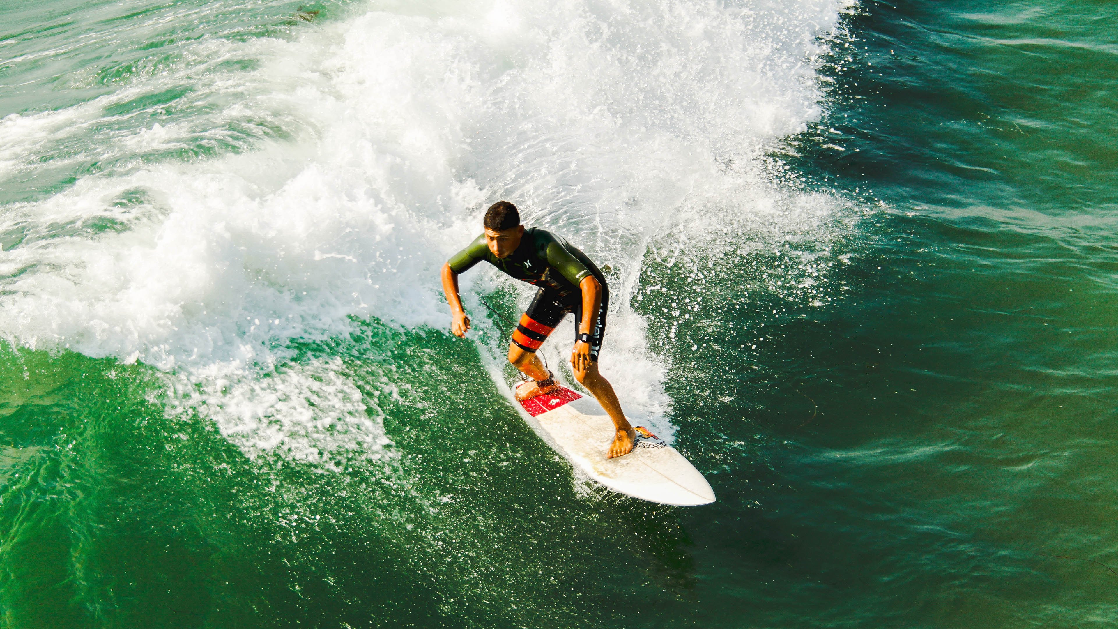 史密斯200米仰泳决赛发挥稳定，田径史密斯